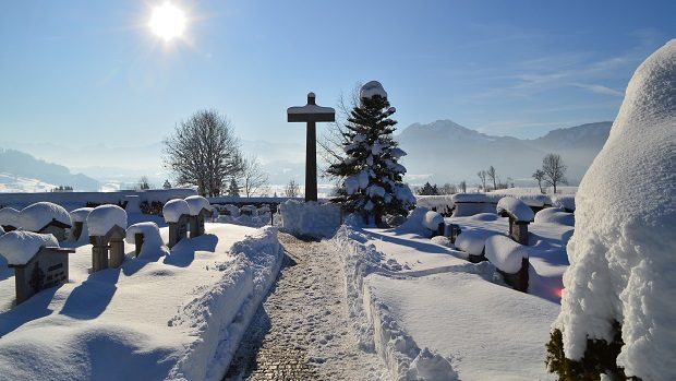 cimetière sous la neige